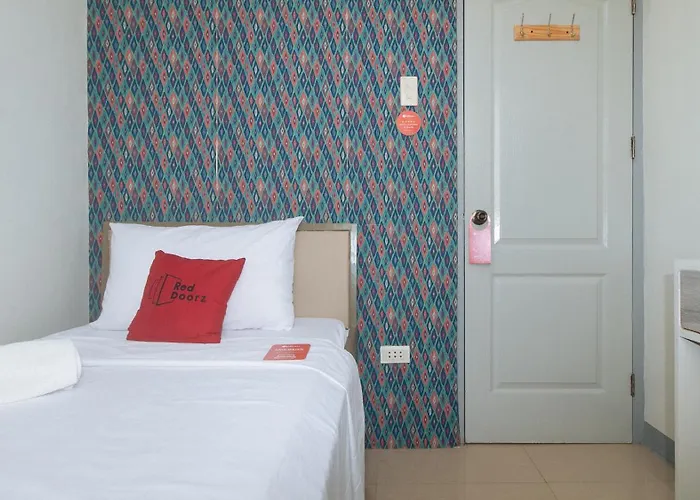 Reddoorz @ St. Paul Village Lapulapu 호텔 2*