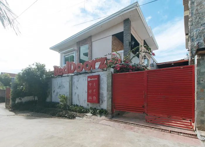 Reddoorz @ St. Paul Village Lapulapu 호텔