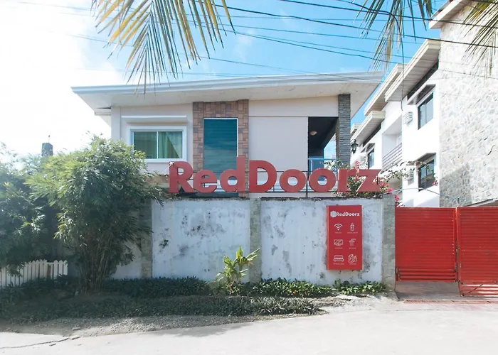 Reddoorz @ St. Paul Village Lapulapu 2*